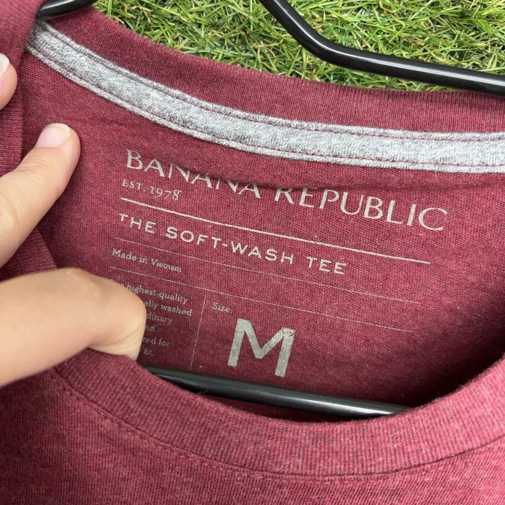Banana Republic shop confidence